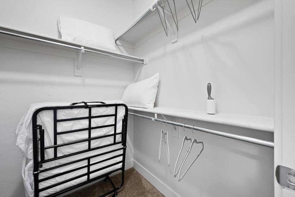 Bee Chic In Sojo W/Hot Tub+Gym+Local Ski Slopes 사우스요르단 외부 사진
